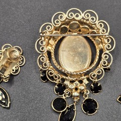 Gold Tone Black Oval Glass Brooch Pin & Matching Clip-On Earrings Jewelry Set