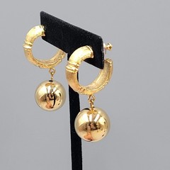 Vintage Monet Textured Hoop Pierced Earrings Gold Plated Dangle Ball 1.5″