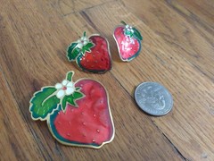 Vintage Strawberry Brooch 1.75in & Earrings Set 1.25in Enamel Gold Tone Red