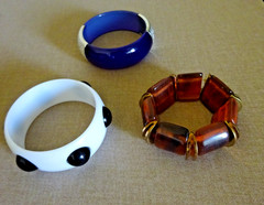 VINTAGE LOT (9) BRACELETS, CHUNKY BANGLE, CUFF, BEAD, RHINESTONE, ETC.