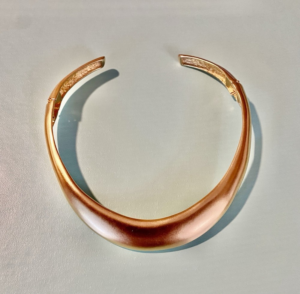 Erwin Pearl Signed Brushed Gold Tone Hinged Necklace – Fabulous