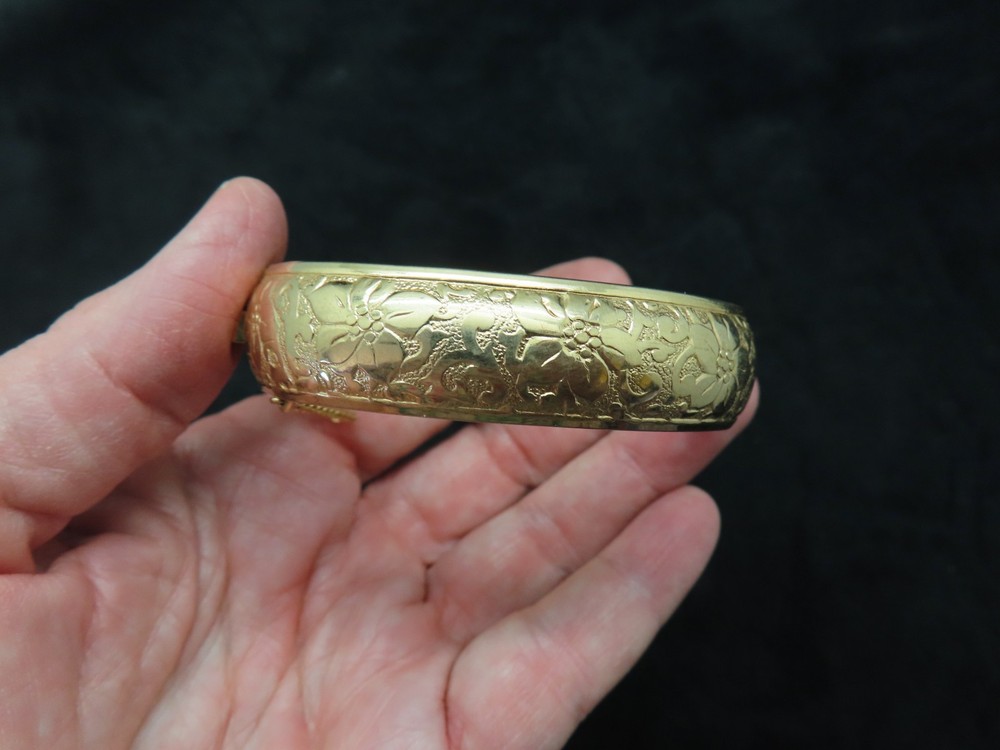 Vintage Heavily Gold Plated 1960’s Wide Embossed Bracelet w/Safety Chain