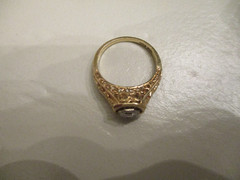 VINTAGE 10K YELLOW/WHITE GOLD DIAMOND FLORAL FILIGREE DOME RING Sz 6.25 – 2.88g