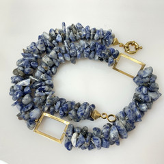 Vintage Sodalite Beaded Necklace Gold tone Twisted Chips Chunky Choker 16″
