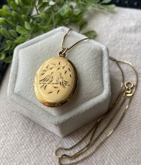 Vintage Yellow Gold Filled Picture Locket Pendant Necklace Engraved Birds