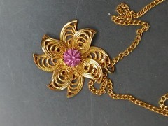 Vtg Sara Coventry Gold Tone Flower Pink Rhinestone Chain 17.75″ Signed Necklace