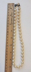 Beautiful Vintage Majorica 10mm Simulated PEARLS (glass core) 18″ Necklace