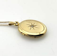 Vintage Winard Gold Filled Oval Locket Star and Diamond Necklace 17 Inches