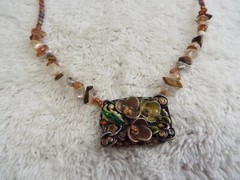 Brown Glass Stone Flower Panel Pendant Necklace (A72)