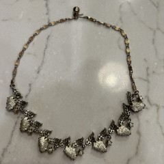 VTG 50’S RED LEAF AB FAUX PEARL 17″ GOLDTONE ADJ CHOKER NECKLACE HOOK CLASP
