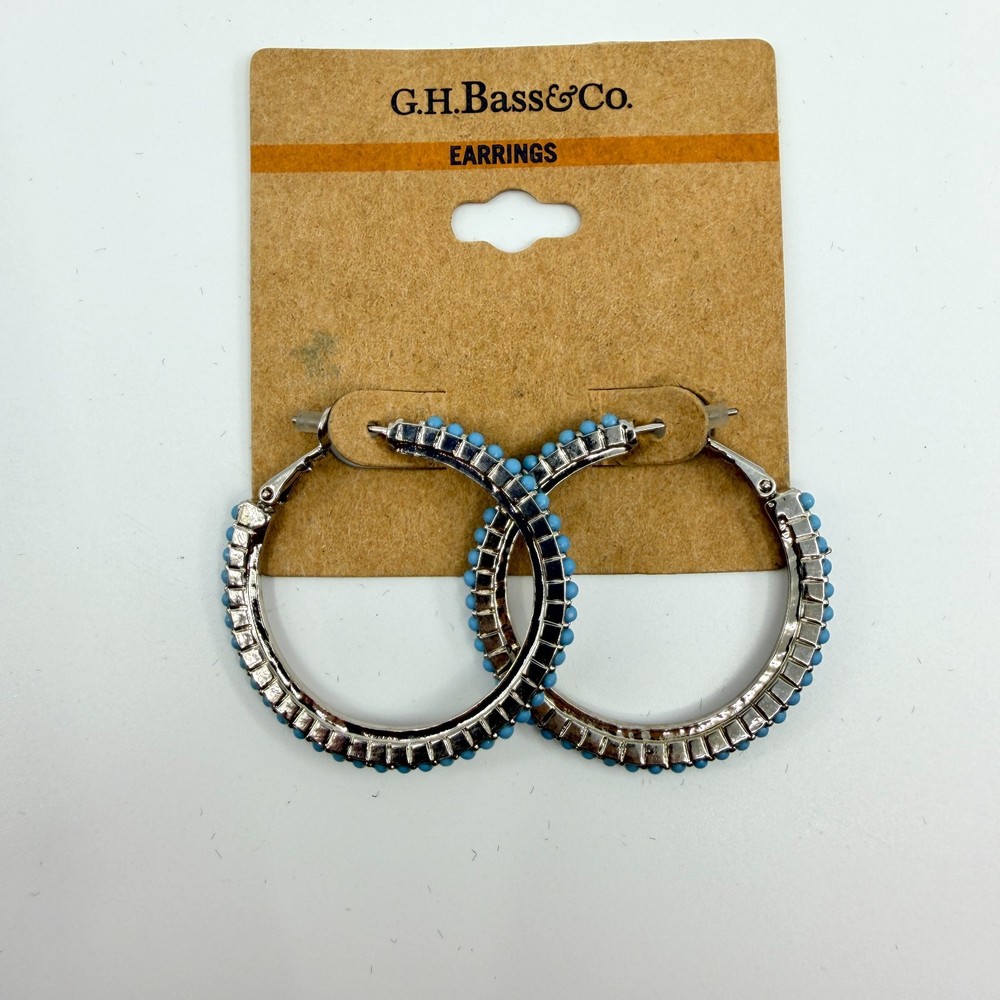 VTG G.H. Bass & Co Silver Tone Blue Seed Bead Accent Border Medium Hoop Earrings