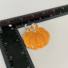 Ladies Orange Enamel Pumpkin Gold Tone Fall Autumn Brooch Pin Pendant