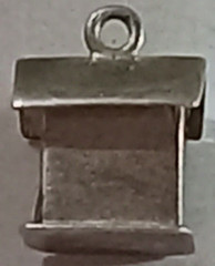 Vintage Sterling Silver DOG HOUSE #2 Charm for Charm Bracelet, 1.03g