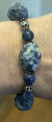 Vintage JTV sodalite Gemstone pewter beaded bracelet size average 7