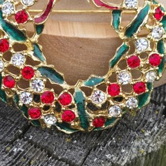 Vintage Christmas Wreath Brooch Red Rhinestone Enamel Holiday Jewelry Shiny pin