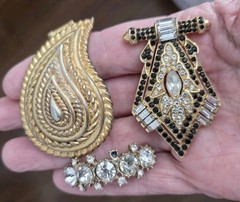 Lot Of Vintage Buckles Gold & Silver Tone Rhinestone & Cabs