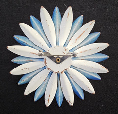 Vtg Blue & White Enamel Double Layered Daisy Flower Brooch Pin 3″ Mod 60s Retro