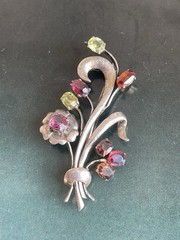 Vintage 1930s 1940s floral spray brooch multicolor glass rhinestones silver