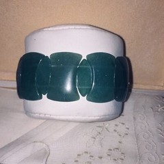 Green Agate Wide Panel Bracelet Stone Stretch Bangle Cuff New Old Stock Vtg NWT
