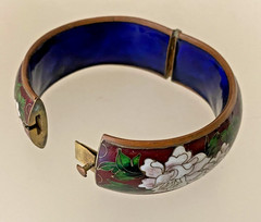 LOT 3 VINTAGE CHINESE CLOISONNE ENAMEL BANGLES, BRACELETS & 1 PENDANT
