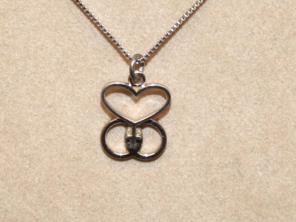 Vintage PETITE C&C Sterling Silver Infinity Heart Pendant 15″ Box Chain Necklace