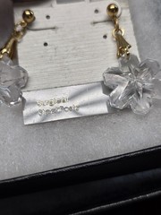 Vtg gold tone AustrianCrystal Snowflake Earrings