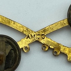 AMICO Crossed Sword Lapel Pins Gold Tone Military Style Uniform Brooch 1.5in