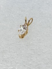 Vintage Pretty 14K Yellow Gold Marquise CZ Navette Solitaire Pendant – 0.35 tcw