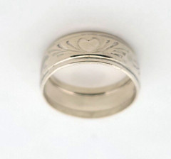Vintage Designer Uncas 925 Sterling Silver Heart Detail Love Band Ring