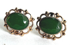 Vtg Set Green Onyx? Jade? Stud Earrings Gold Color Metal Filagree, “Dotty”