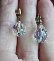 Vintage MCM Faceted Glass AB Aurora Borealis Dangle Gold Tone Clip On Earrings