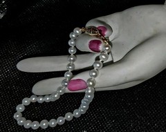 VINTAGE YELLOW GOLD PEARL BRACELET…Rare, HTF Petite Bright White Pearls 8.5in