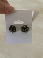 Vintage Flower Earrings Set of Two Ivory Gray Flower Earrings