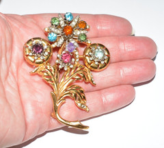 Vintage unsigned McClelland Barclay (?) Reja (?) necklace and floral brooch set