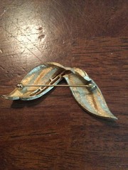 Gold Tone Trafari Elegant Double Leaf Brooch Pin Statement Piece