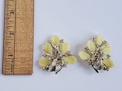 Vintage Rhinestone Plastic Flower Earring Jewelry
