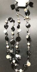 NEW OLD STOCK CHARMING CHARLIE GIFT SET EXTRA LONG BLACK BEADS & SILVER DISKS