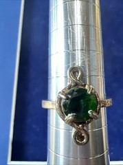 Vintage Sterling Silver Simulated Green Round Shape Gem Stone Ring Size 7