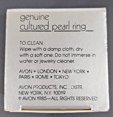 NOS Vintage 1985 Avon Genuine Cultured Pearl Ring Size 8 18K HGE Blue Velvet Box