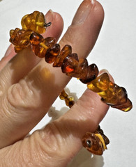 Natural Baltic Golden Honey Amber Pebble Beads Wrap Memory Wire 8.4g Bracelet