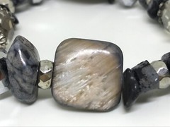 Genuine Real DALMATION STONE GEMSTONE BRACELET Mother Of Pearl Glass Stretch