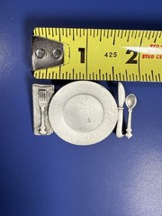 Vintage Jonette Jewelry Pewter Dinner Plate Pin – 2” Wide – 1988