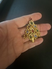 VINTAGE EISENBERG Gold Plated Red Blue Green Christmas Tree Brooch Pin 1950’s
