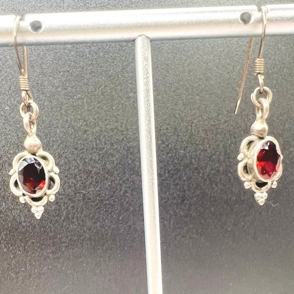 Vintage Sterling Silver Red Garnet Earring Dangle Ornate 1.25″ 3g