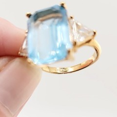 Vtg Sz 6.5 Ring Ice Blue Clear Cubic Zirconia 18KGE Gold Electroplated Jewelry