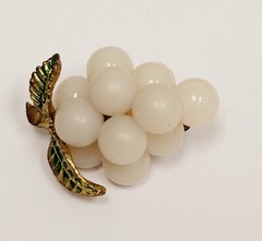 Vtg RARE Forbidden Fruit Grapes Small Brooch Translucent White Lucite