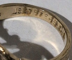 VINTAGE 18K H.G.E SIGNED COCKTAIL SIZE 7 RING W/ JADE / CLEAR GEMSTONES