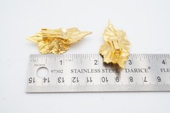 Vintage Clip On Earrings Gold Tone Rhinestone Textured Z4