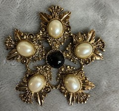 Vintage Gold White Faux Pearl Black Center Pearl Cabochon Pin Brooch