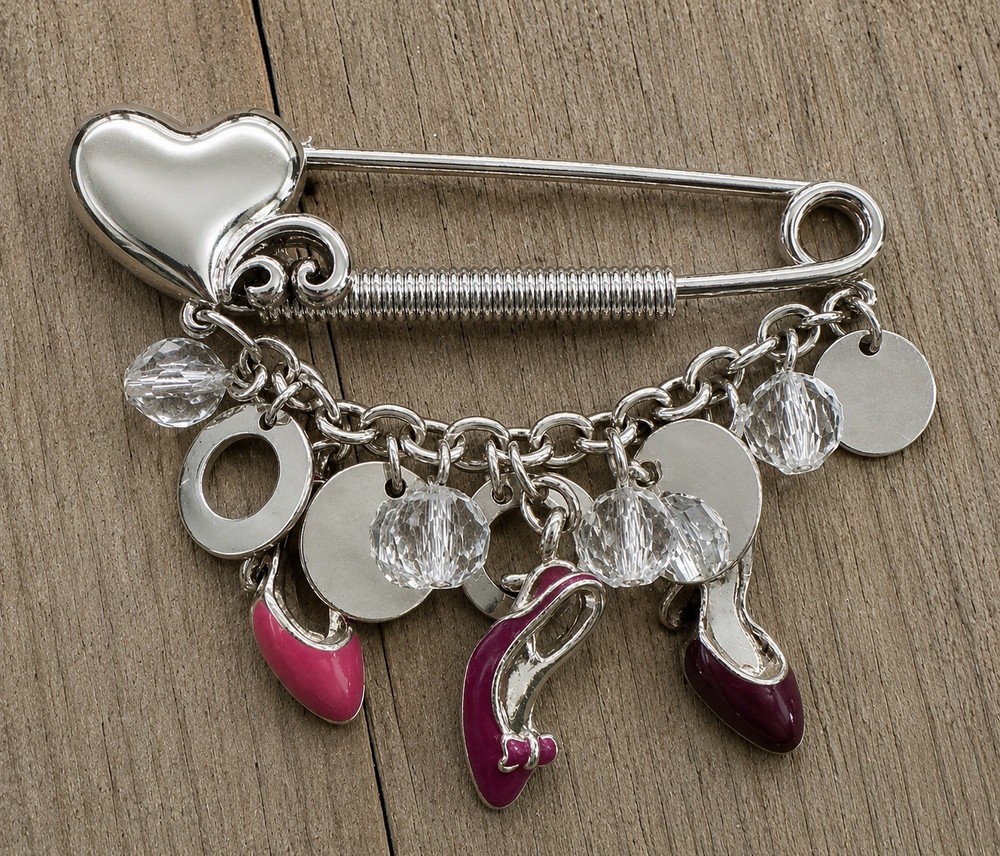 Safety Pin Heart Shape Fashion Brooch Shoe Charms Vintage